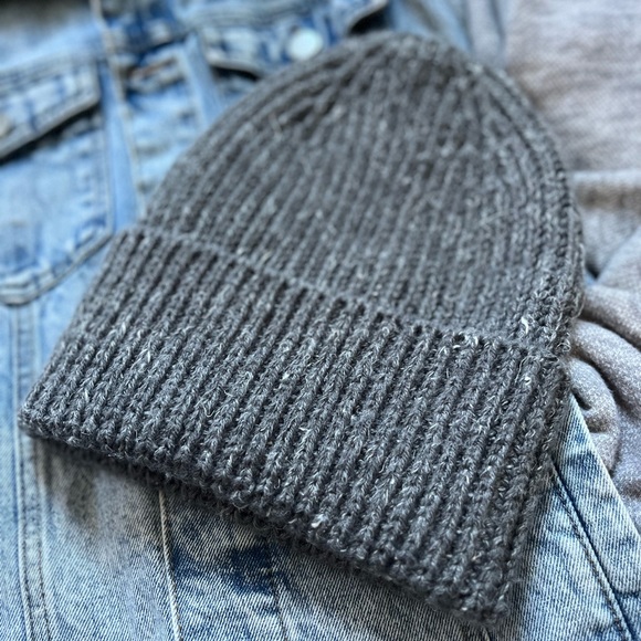Basic knit hat - Picture 5 of 5